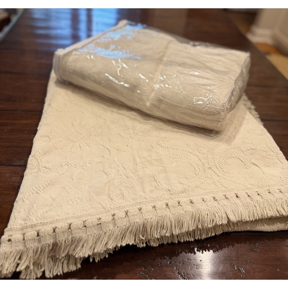 Vintage Cotton Matelasse Twin Bedspread Fringe Cream USA 78x106 NOS Open Package